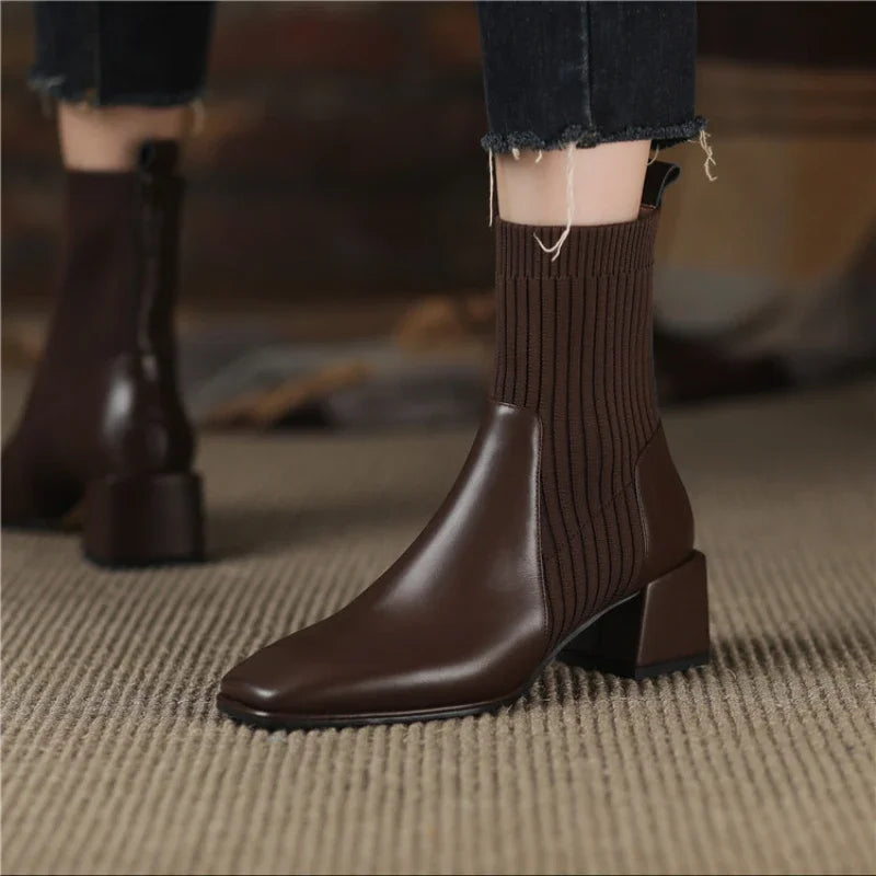 Bota Feminina Ortopédica Dallas Western Couro Cano Curto com Malha Salto 4cm/ Para Mulheres que Brilham