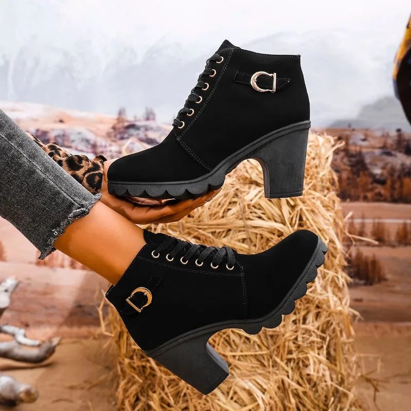 Botas Lince Cano Médio /Conforto para Todas as Ocasiões! - Coleção 2024: Queima de Estoque com 30% OFF e Frete Grátis Hoje!